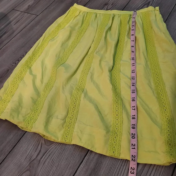 J CREW Womens 100% Silk Skirt Embroidered Pleated Zip Knee Length Chic Vibrant - Picture 8 of 10